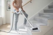 découvrez nos conseils pratiques pour aspirer efficacement les escaliers sans effort et garder votre intérieur propre en un rien de temps.